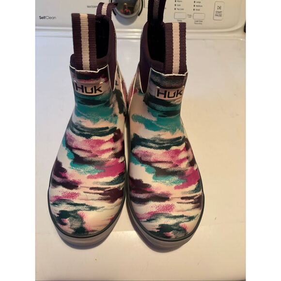 HUK Fishing Boots - Picture 1 of 4